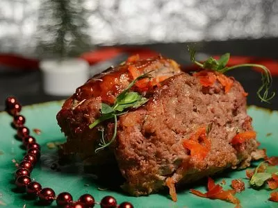 Мясной рулет из фарша