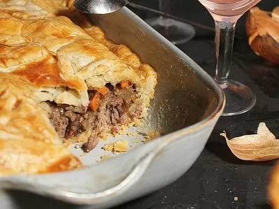 Мясной пирог с грибами